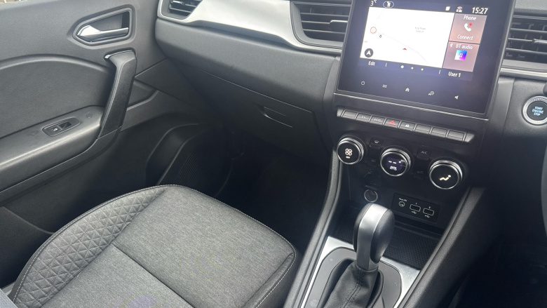 Renault Captur 1.6 E-TECH Hybrid 145 Iconic Edition 5dr Auto Hybrid Hatchback